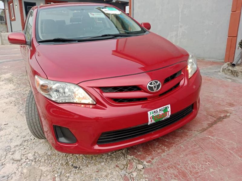 Thumbnail 2 of 2012 Toyota Corolla LE